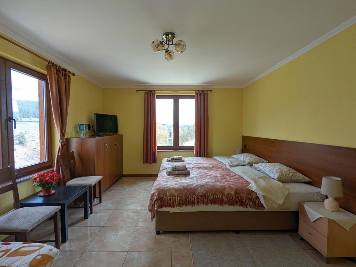 Къща За Гости Феникс Koprivchtitsa Extérieur photo